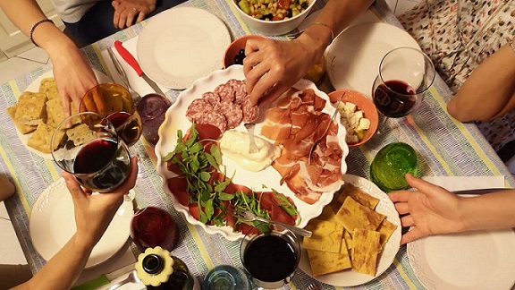 Table set with private chef service at home